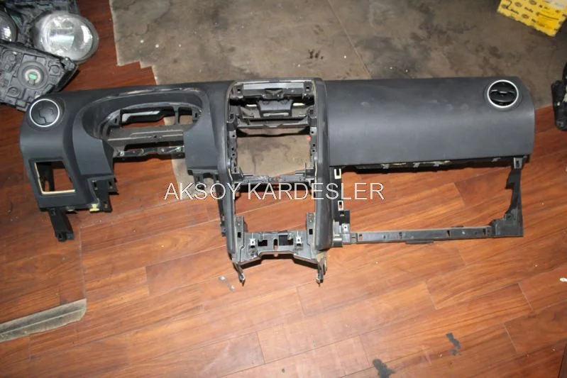 Nissan Qashqai Göğüs Torpido Orjinal Çıkma