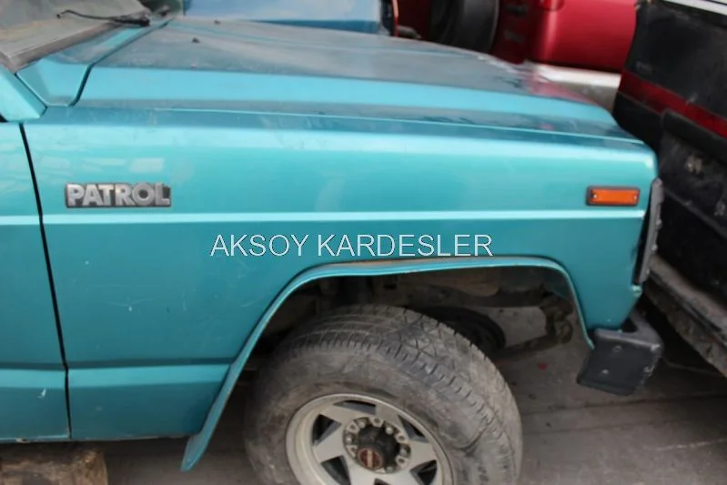 Nissan Patrol Sağ Ön Çamurluk Orjinal Çıkma Mavi