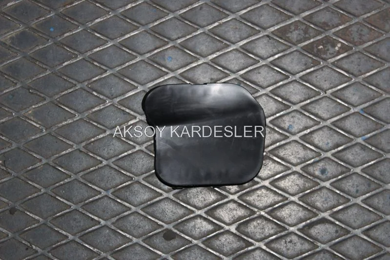 Nissan X-Trail Ön Tampon Çeki Demir Kapağı