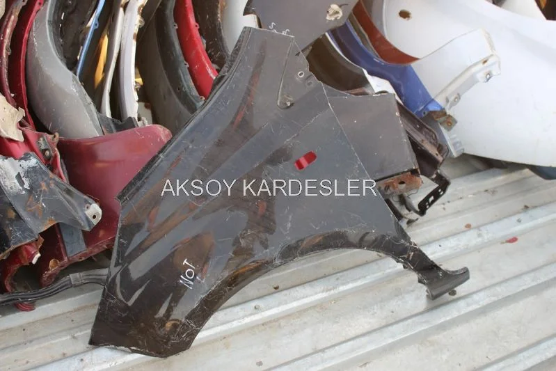 Nissan Note Sol Ön Çamurluk Çıkma Orjinal Siyah