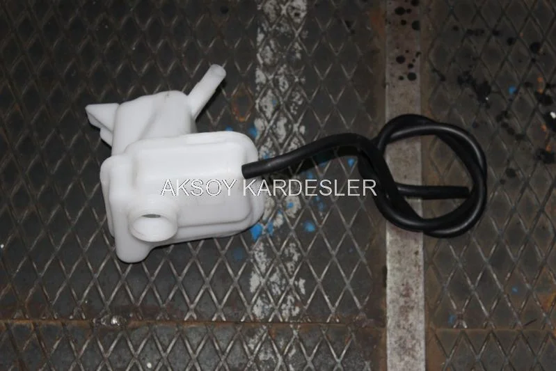 Nissan Qashqai Yedek Su Bidonu